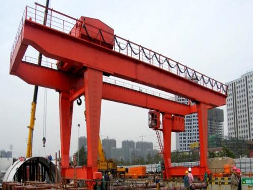 外悬龙门吊的优势是作业空间拓展 电动葫芦龙门吊租赁公司