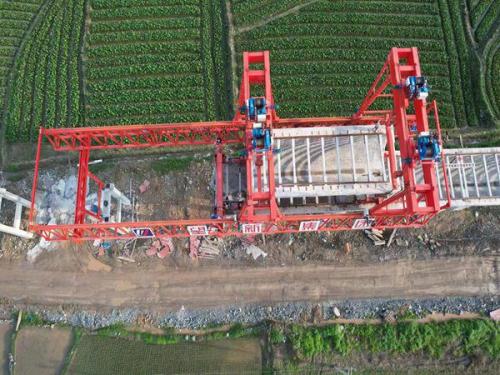 渡槽架桥机和渡槽机的不同 渡槽安装队